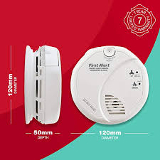 We have a carbon monoxide detector that suddenly began chirping every 30 seconds continuously. First Alert Rauch Und Kohlenstoffmonoxidmelder Kombi Gerat 5 Jahre Garantie Amazon De Baumarkt