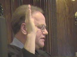 Longtime probate judge Frank D. Willis retires in Van Buren County