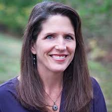 Julia Lyons's Instagram, Twitter & Facebook