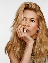Home photographers models stylists illustrators gifs. Top 10 Models Over 40 The Photo Studio