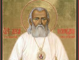 O, preasfinte si intru tot laudate, mare facatorule de minuni nectarie, primeste aceasta putina rugaciune de la noi, nevrednicii robii tai, caci catre tine, ca la un adevarat izvor de tamaduiri si grabnic folositor si ajutator preaminunat scapand si. RugÄciune CÄtre Sfantul Luca Al Crimeii FÄcÄtorul De Minuni Pentru Cei Ce Sunt Bolnavi