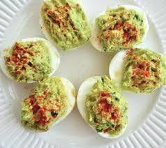 Vous Presente L Oeuf A L Avocat Un Met Tres Sante Recettes De Cuisine Recettes De Cuisine Legere Cuisine Et Boissons