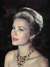 Princess Grace and Vera Maxwell at a tea party organized by the Monegasque  Red Cross in 1963 🇲🇨 📸 Credits: Edward Quinn.