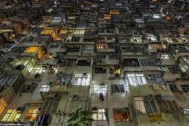 Hongkong Tenggelam Di Antara Apartemen Penuh Jemuran