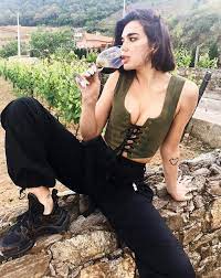 It's going to be truly special to be back on stage in the uk. Caras Dua Lipa De Ferias Em Portugal