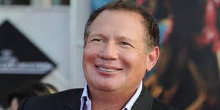 Comedian Garry Shandling dies at 66
