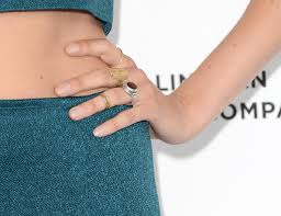 He's just a wonderful, incredible human being. woodley also explained that meeting during the pandemic meant that she still hasn't seen rodgers play football in person: More Pics Of Shailene Woodley Gemstone Ring 23 Of 34 Shailene Woodley Lookbook Stylebistro