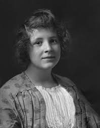 Vintage portraits of women from 1920s