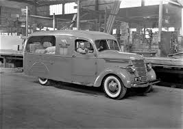 Taken 12 July 1940 Possibly At Kinnear S Ropeworks In Ballarat Road Footscray Shows A Kinnear S D15 Van With Advertising For Vintage Trucks Old Trucks Trucks