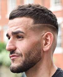 Interrupted Line Up With Skin Fade We Truly Love The Texture This Short Hairstyle Has To Offer The R Mens Hairstyles Short Mens Hairstyles Best Beard Styles