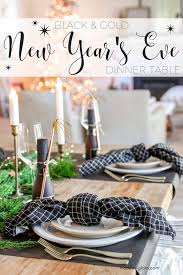 Festive New Year S Eve Tablescape In Black And Gold Dinner Party Table Settings Dinner Table Setting Dinner Table
