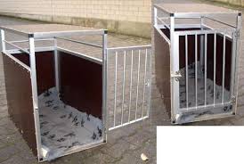 Hundebox Furs Auto Zum Selber Bauen Mit Anleitung Zeichnungen Und Bilder Detaillierte Auto Hundetransportbo Hundebox Furs Auto Hundebox Selber Bauen Hundebox