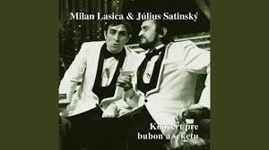 Od septembra 2006 „načúva zvukom dunajskej ulice socha júliusa satinského, ktorú slávnostne odhalil milan lasica. Humoristicky Dialog Milan Lasica Julius Satinsky Shazam