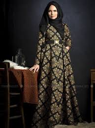 Black And Gold Outfits For Ladies Gold Patterned Dress Black Muslima Wear Muslimah Fashion Muslim Fashion Fashion