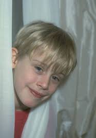 27 Years Since Home Alone Surprising Details Emerge About Macaualay Culkin S Past In 2021 Macaulay Culkin Macaulay Culkin Home Alone Home Alone