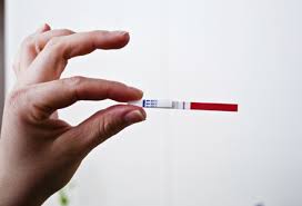 Testul de sarcina ferlidona identifica valoarea hcg ( hormonul specific sarcinii) cu exactitate de 99% dovedita in studii clinice, inca din prima zi a intarizerii menstruatiei. Cat Costa Un Test De Sarcina