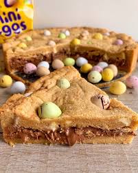 Use up leftover easter chocolate in our indulgent desserts. 3 620 Likes 244 Comments Fitwaffle Kitchen Fitwafflekitchen On Instagram Mini Egg Cooki In 2021 Easter Desserts Recipes No Egg Cookies Easter Dessert Mini Eggs