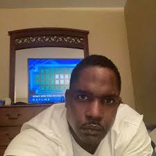 Anyone by chance have the 2nd box for this? It's a dentist, tattoo, massage  type chair. I have the base/motor for the chair. Looking for the seat.