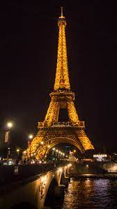 La nuit, il y a moins de monde. Tour Eiffel 2017 07 Fond D Ecran Voyage Paris Nuit Fond D Ecran Telephone