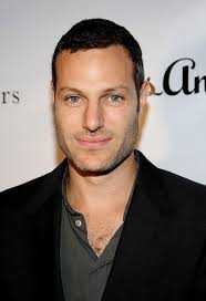 Michael Morris's Instagram, Twitter & Facebook