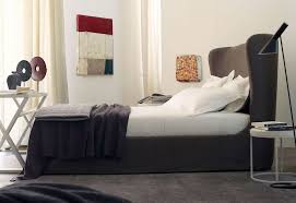 Per arredare la camera da letto bisogna quindi avere il giusto equilibrio tra stile, personalità e funzionalità. Camera Da Letto Contemporanea 8 Letti Di Design Che Ti Faranno Sognare Blog Tomassini Arredamenti