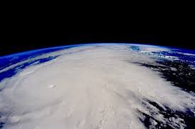 En meteorología, ciclón usualmente suele aludir mayores a 30°. Ciclon Tropical Wikipedia La Enciclopedia Libre