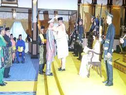 Hanya senarai penerima darjah kebesaran yang telah diwartakan dan dibekalkan ke jabatan ini sahaja dimuat naik ke laman web rasmi biupa. 146 Terima Darjah Kebesaran Pahang