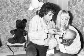 Elle dit des conneries cette petite./. Quand Michel Sardou Posait Pour Match Michel Sardou Sardou Michel