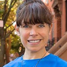 Lea Fulton's Instagram, Twitter & Facebook