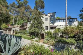 As two walls are shared, there is less privacy too. Celebrity Homes Sheryl Crow S Secluded Compound In Los Angeles Hgtv
