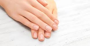 10 Conseils A Appliquer Quand On A Les Ongles Mous Fourchette Bikini