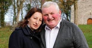 Nos agriculteurs rêvent d'amour, leurs prétendants et prétendantes aussi. L Amour Est Dans Le Pre Annie Devoile Ses Difficultes Avec Thierry Suite A Leur Mariage