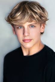 Erin & Aaron (2023, Série, 1 Saison) — CinéSérie