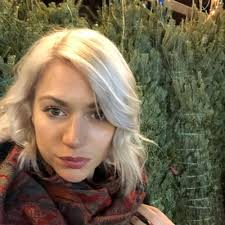 Hillary McDonald (@Hillare42)