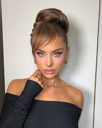 NYE glam ✨ with @avalondawn ♥️ @glossipgirl @jas_ana #2025 here we go!!!  Excited for what's to come Happy New years everyone 🎆✨🫶