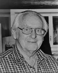 Peter Cossu's Instagram, Twitter & Facebook