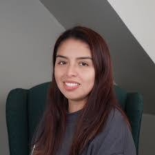 Toni Crockett's Instagram, Twitter & Facebook