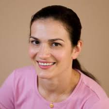 Lilah Perry's Instagram, Twitter & Facebook