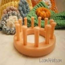 How To Loom Knit A Flower Loom Knitting Patterns Loom Knitting Projects Loom Knit Hat