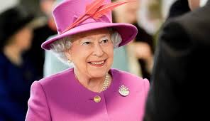 Saiba a idade da rainha imortal. Rainha Isabel Ii Prepara Se Para Deixar O Trono Em 2021 Aos 95 Anos