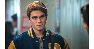 Apa was briefly linked to corrine isherwood, who is a canadian model. Riverdale Tv Review
