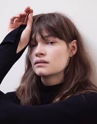 Holly Whittaker's Instagram, Twitter & Facebook