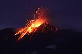 Check spelling or type a new query. Atna Vulkan Auf Sizilien Spuckt Wieder Asche Und Lava