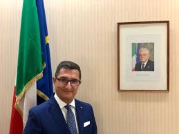 La spagna è un paese molto simile all'italia: Il Console Generale