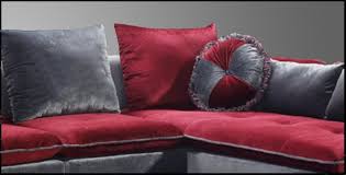 Senza divano di design con cuscini in piuma aker, caratterizzato da morbide imbottiture. Divano Soggiorno Beatrice 360cm Arredamento Moderno Cuscineriacompresi
