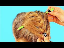 This hairstyle looks so sophisticated, but it's also super easy to do. 10 Cute 1 Minute Hairstyles For Your Little Girl Youtube