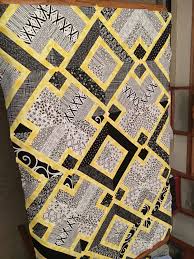 Bits And Pieces Quilt Shop Hannibal Mo Black White And Yellow Quilt Patterns Quilts Quilting Crafts