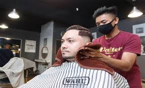 Mimpi tentang potong rambut merupakan salah satu mimpi yang bisa ditafsirkan menurut islam. Kedai Gunting Rambut Salun Kecantikan Dibenarkan Operasi Bermula 10 Jun Sabah Post