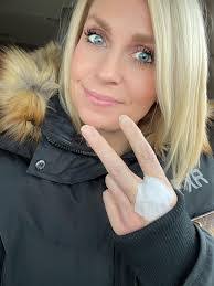 Sharon Ratz's Instagram, Twitter & Facebook