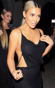 Kim Kardashian Looks Chic In Her Black Dress While Leaving Craig S Restaurant On Friday Night In West Hollywood Calif Kimkardashian Fashion Style Out Haare